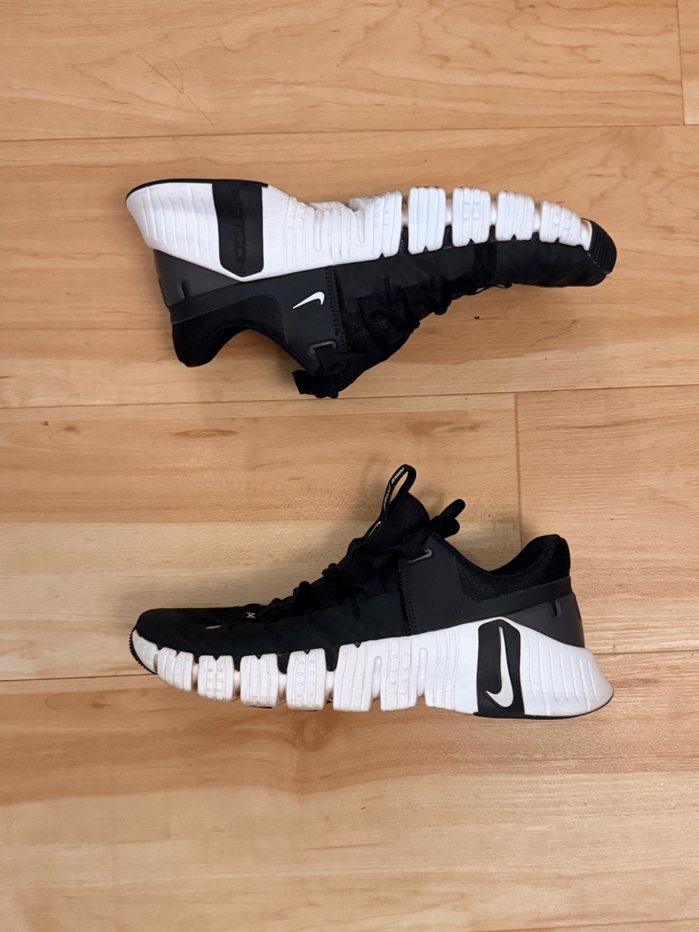 Nike Metcon 5 Black and White